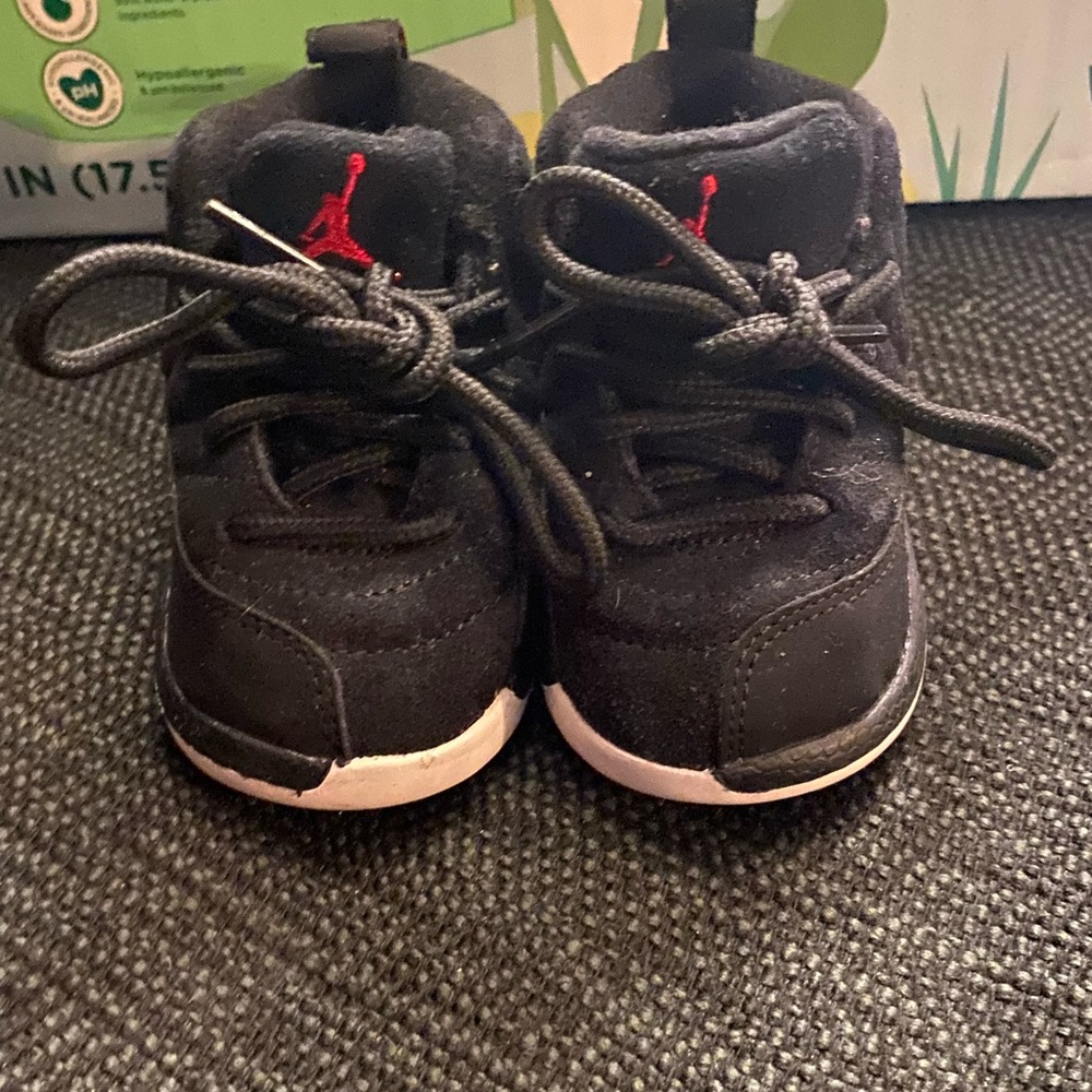 “Reverse taxi “ Jordan 12